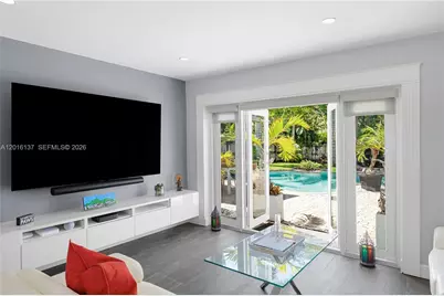 2010 Alamanda Dr, North Miami, FL 33181 - Photo 16