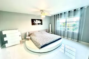 200 Diplomat Pkwy, Hallandale Beach, FL 33009 - Photo 12