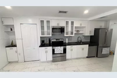3872 Grand Ave #A, Miami, FL 33133 - Photo 12