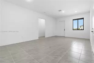 18901 SW 316th Ter, Homestead, FL 33030 - Photo 6