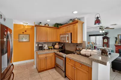 10331 SW 164th Ct, Miami, FL 33196 - Photo 16