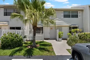 2685 NE 15th St, Pompano Beach, FL 33062 - Photo 2