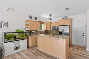 16238 NW 91st Ave, Miami Lakes, FL 33018 - Photo 20