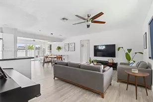 8451 NW 16th St, Pembroke Pines, FL 33024 - Photo 16