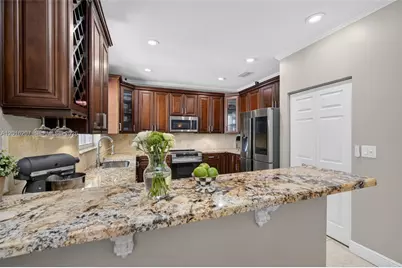 16735 NW 11th Street, Pembroke Pines, FL 33028 - Photo 12