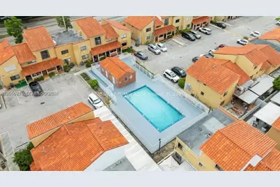 2735 W 60th Pl #204, Hialeah, FL 33016 - Photo 22