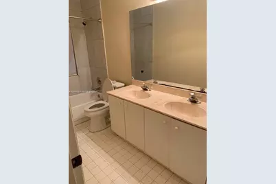 10340 SW 15th St, Pembroke Pines, FL 33025 - Photo 8