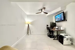 1800 NE 114th St, Miami, FL 33181 - Photo 12