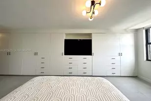 1800 NE 114th St, Miami, FL 33181 - Photo 16