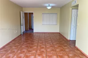 6255 Kendale Lakes Circle, Miami, FL 33183 - Photo 2
