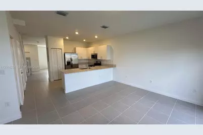 2792 SE 26th Ave #0, Homestead, FL 33035 - Photo 4