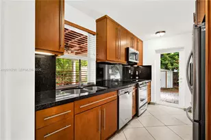 6890 SW 51st St, Miami, FL 33155 - Photo 12
