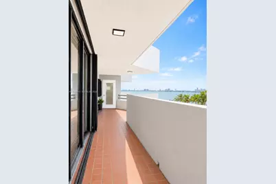 555 NE 30th St #404, Miami, FL 33137 - Photo 2