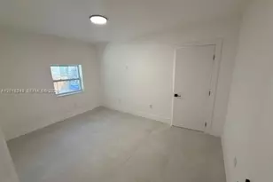 328 NE 57th St, Miami, FL 33137 - Photo 10