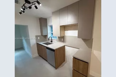328 NE 57th St, Miami, FL 33137 - Photo 2
