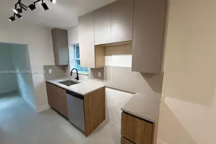 328 NE 57th St, Miami, FL 33137 - Photo 2