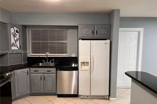 165 SE 4th Ave, Deerfield Beach, FL 33441 - Photo 16