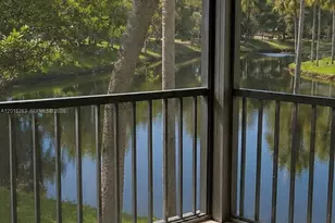 309 Lakeview Dr, Weston, FL 33326 - Photo 2