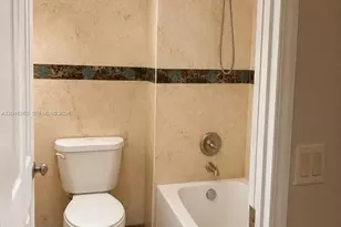 309 Lakeview Dr, Weston, FL 33326 - Photo 14