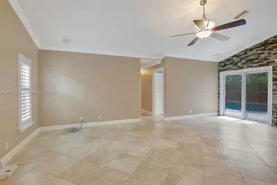 12486 SW 9th Pl, Davie, FL 33325 - Photo 8