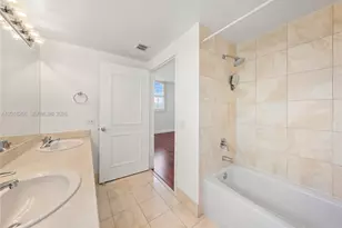 2475 Brickell Ave, Miami, FL 33129 - Photo 26