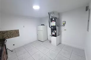 717 NE 1st St, Hallandale Beach, FL 33009 - Photo 2