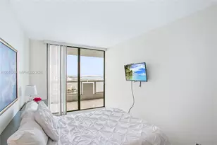 1717 N Bayshore Dr, Miami, FL 33132 - Photo 8