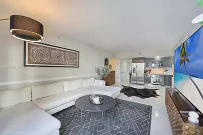 31 SE 6th St #2207, Miami, FL 33131 - Photo 2