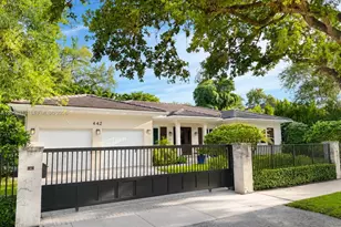 442 Amalfi Ave, Coral Gables, FL 33146 - Photo 1