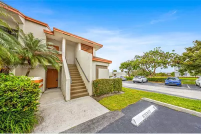 5521 Courtyard Dr #5521, Margate, FL 33063 - Photo 4