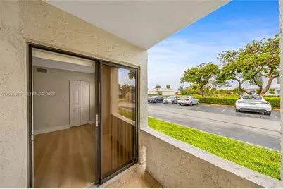 5521 Courtyard Dr #5521, Margate, FL 33063 - Photo 6