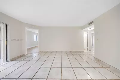 5521 Courtyard Dr #5521, Margate, FL 33063 - Photo 22