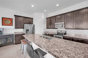 11568 SW 13th Ln, Pembroke Pines, FL 33025 - Photo 14