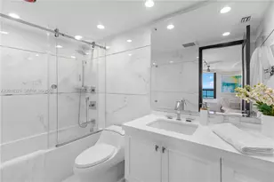 2555 Collins Ave, Miami Beach, FL 33140 - Photo 20