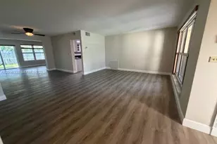 10524 NW 4th St, Plantation, FL 33324 - Photo 4