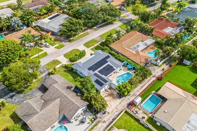 633 N Crescent Dr, Hollywood, FL 33021 - Photo 4