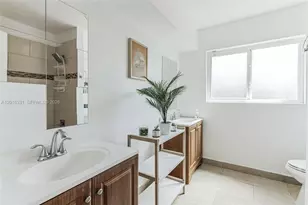 633 N Crescent Dr, Hollywood, FL 33021 - Photo 40