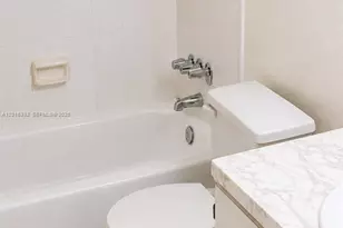 17911 NW 68th Ave, Hialeah, FL 33015 - Photo 10