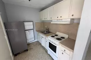 990 SW 4th St, Miami, FL 33130 - Photo 6