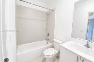 1050 SE 26th Ter, Homestead, FL 33035 - Photo 24
