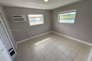 1646 NW 2nd St, Miami, FL 33125 - Photo 4