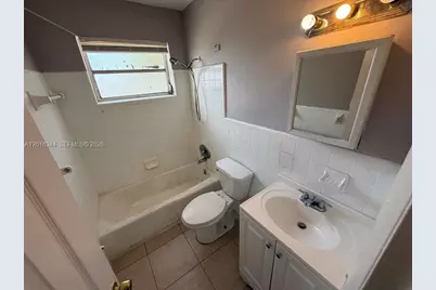 1646 NW 2nd St #6, Miami, FL 33125 - Photo 6