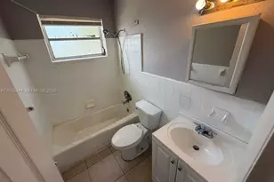 1646 NW 2nd St, Miami, FL 33125 - Photo 6