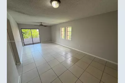 17530 NW 68th Ave #C3004, Hialeah, FL 33015 - Photo 4