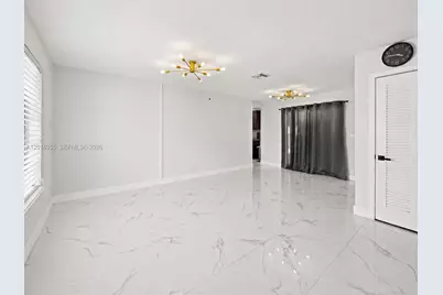 1031 NW 202nd St, Miami Gardens, FL 33169 - Photo 8
