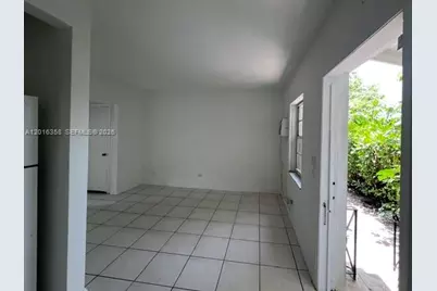 441 SW 10th St #4, Miami, FL 33130 - Photo 8