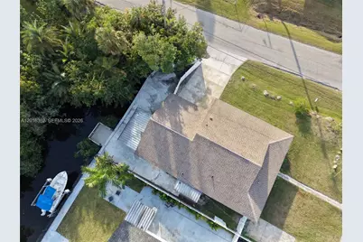 56 Cardinal Dr, North Fort Myers, FL 33917 - Photo 6