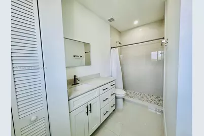 8005 NW 14th Ct #8005, Miami, FL 33147 - Photo 6