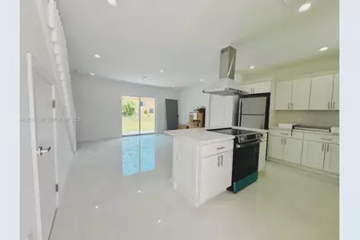 8005 NW 14th Ct #8005, Miami, FL 33147 - Photo 4