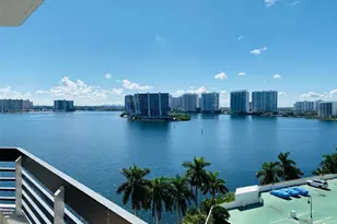 19101 NE 36th Ct, Aventura, FL 33180 - Photo 2